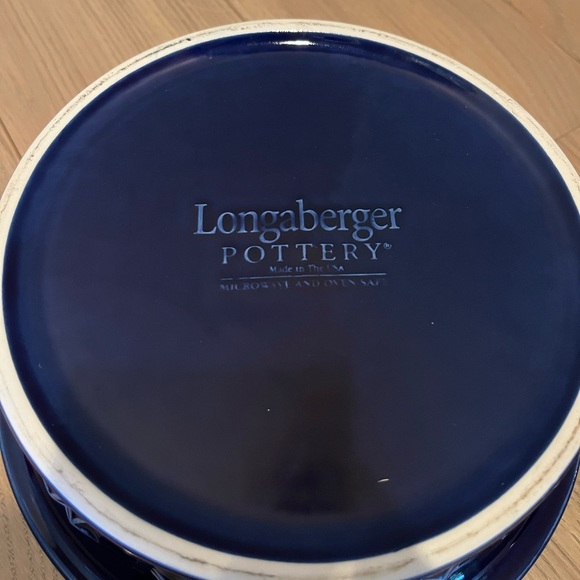 Longaberger navy Pottery 1 1/2 quart with Lid Patriotic Design - Picture 10 of 11